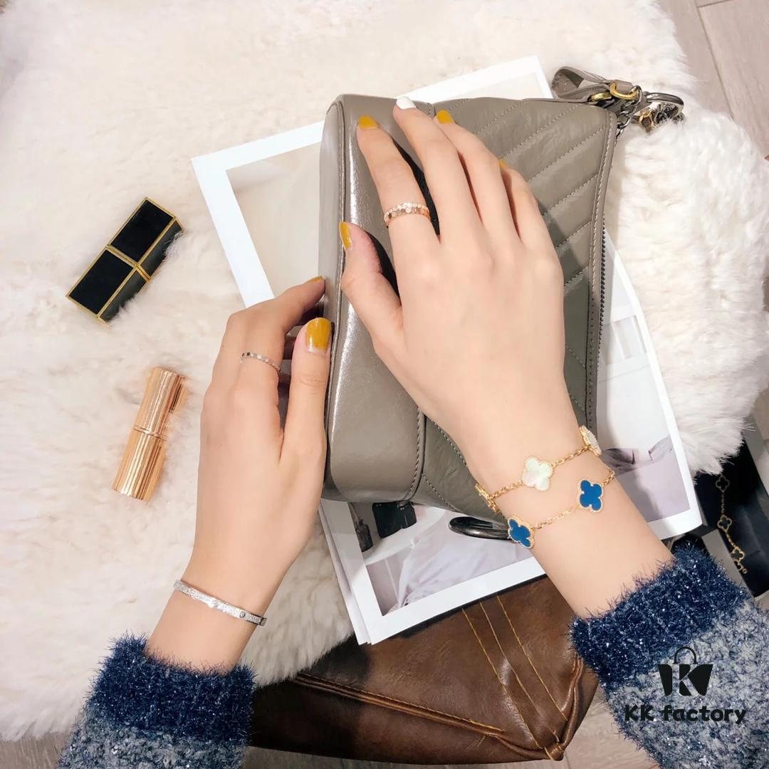 Blue Five-Petal Clover