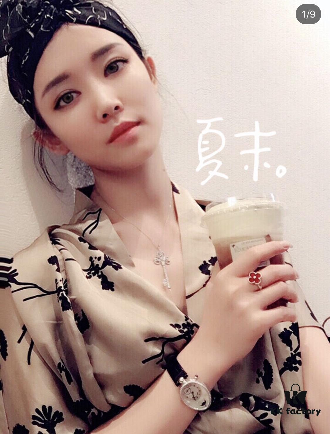 Clover Ring Inspired by Spring Rain, Featuring Yellow Gold Beaded Edge with Red Carnelian, Black Onyx, and White Mother-of-Pearl