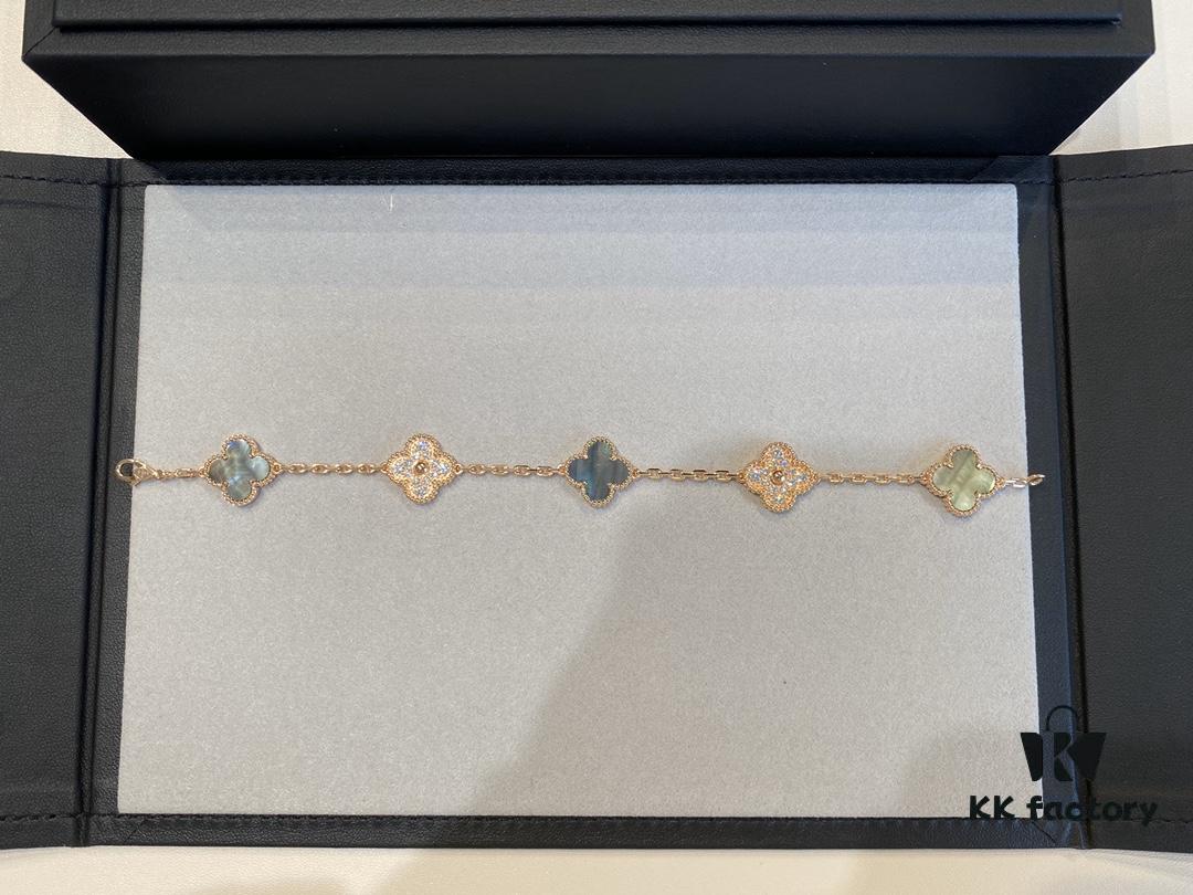 VCA's Five-Petal Natural Gray Shell