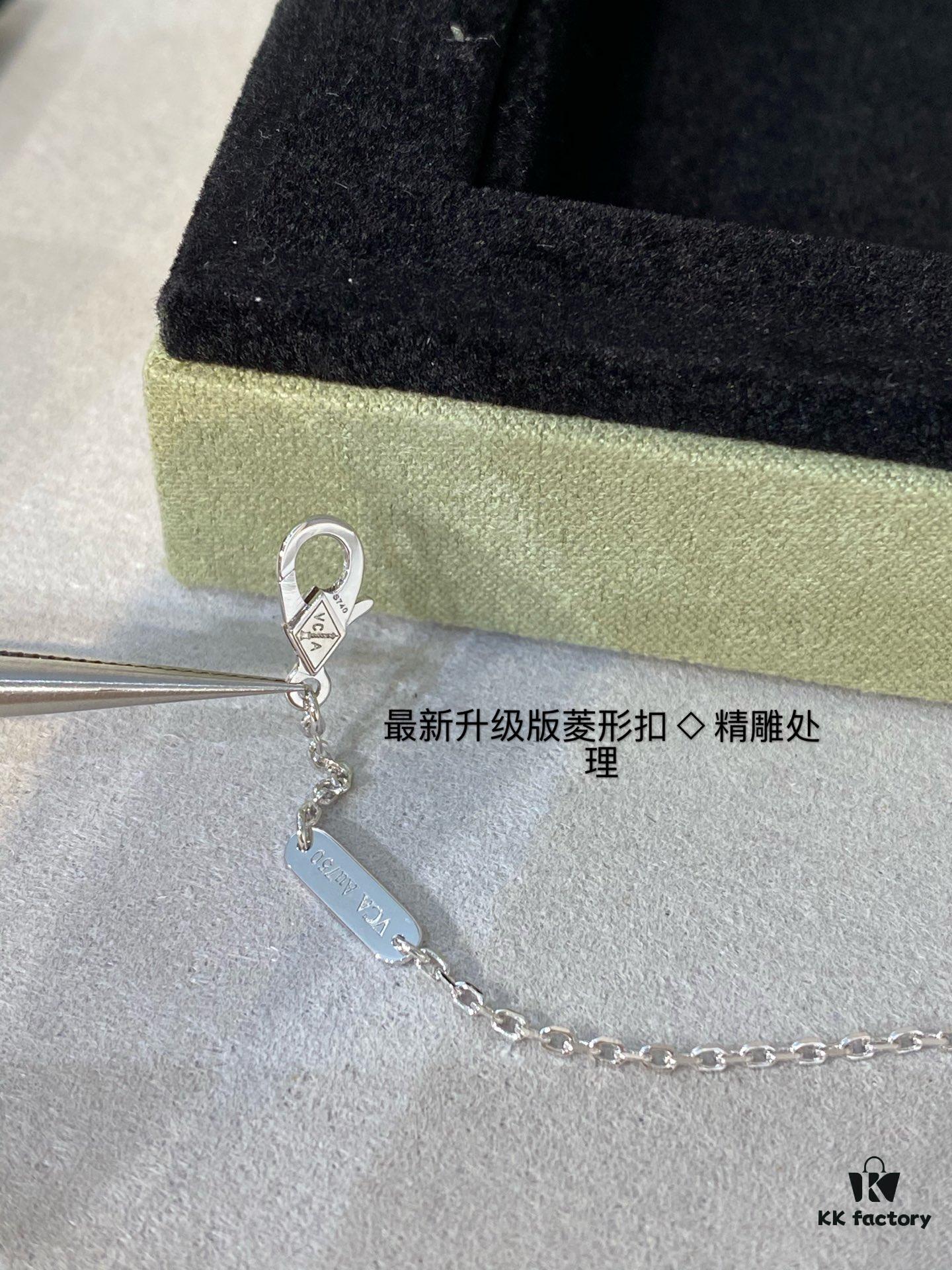 This Summer's Hottest Flower Pendant Necklace - VCA-inspired Flowerlace Diamond Collar Chain