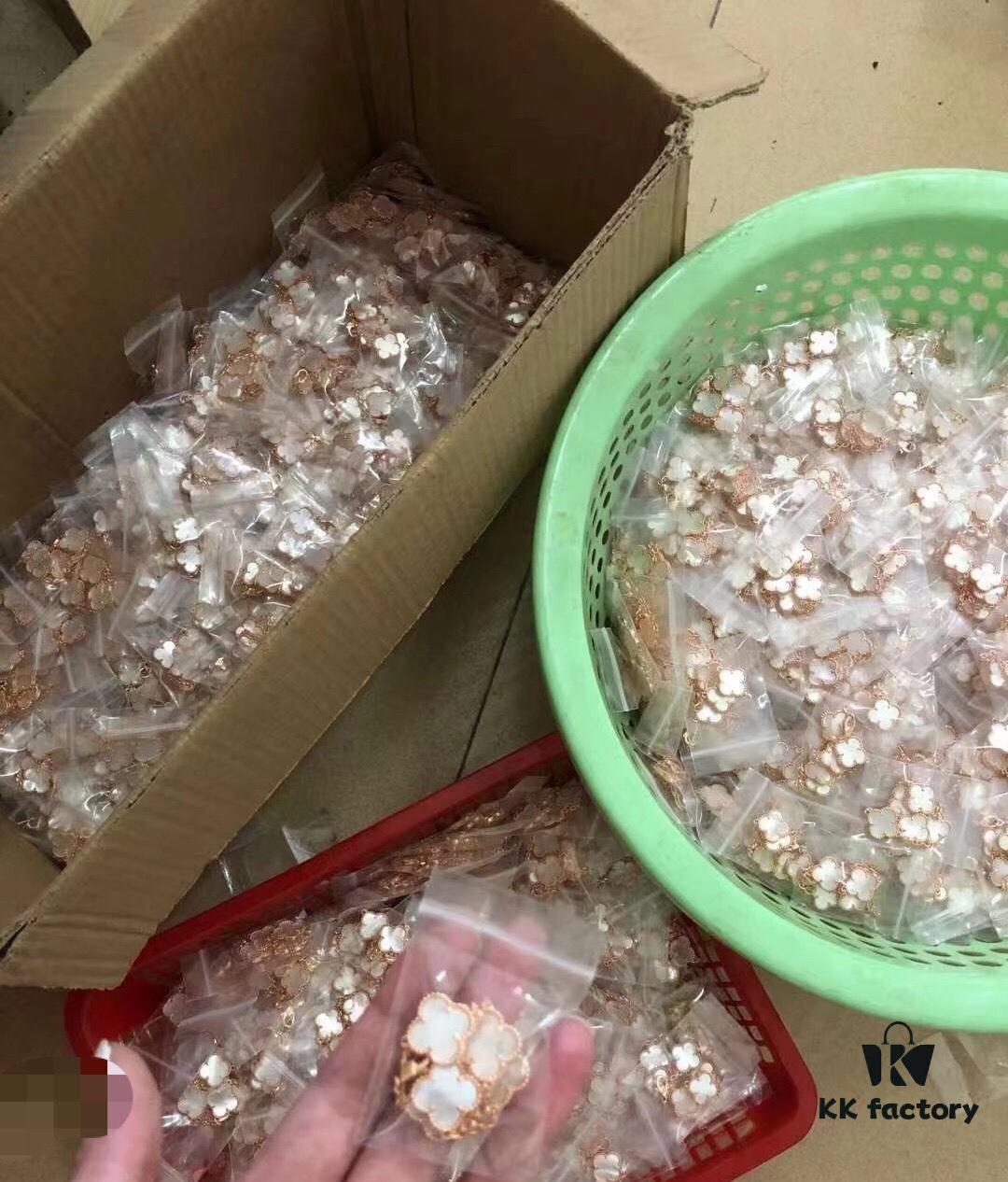 VCA Four-Leaf Clover Bracelet, Pre-ordered by Taobao Live Customers, After the Third Batch Sells Out, Now Taking Orders for the Fourth Batch