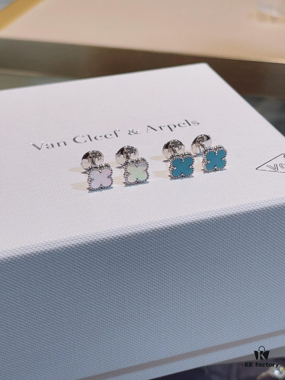 New Style: Turquoise and White Mother of Pearl Mini Four-Leaf Clover Stud Earrings