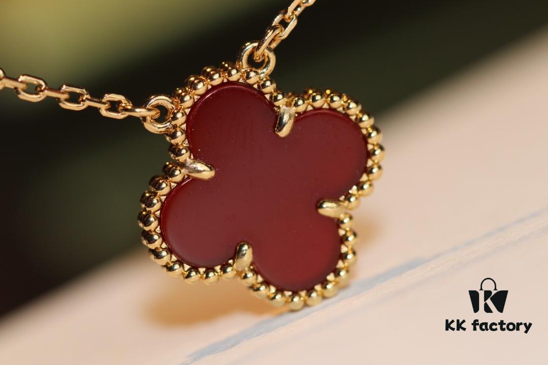 Don't Speak, Shh... 🤫 Look at Our VCA Necklace