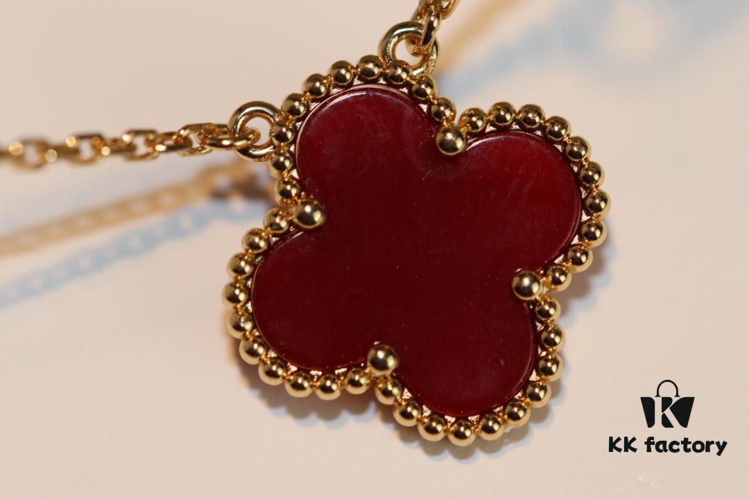 Don't Speak, Shh... 🤫 Look at Our VCA Necklace