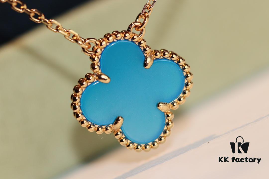 Don't Speak, Shh... 🤫 Take a Look at Our VCA Necklace with Blue Chalcedony ❤️