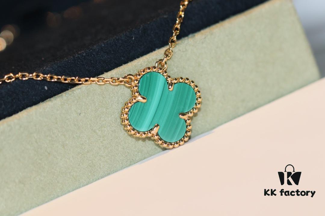 VCA Single Flower Malachite Arrives ❤️