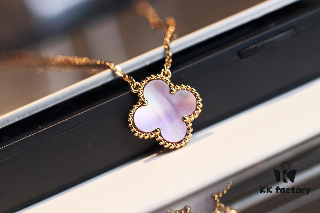 VCA Single Flower Natural Pink Shell Arrives ❤️