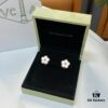 ❗️New Hot Product❗️ 2021 New Lucky Spring Collection Van Cleef & Arpels Lucky Spring Series Plum Blossom Clip-On Earrings