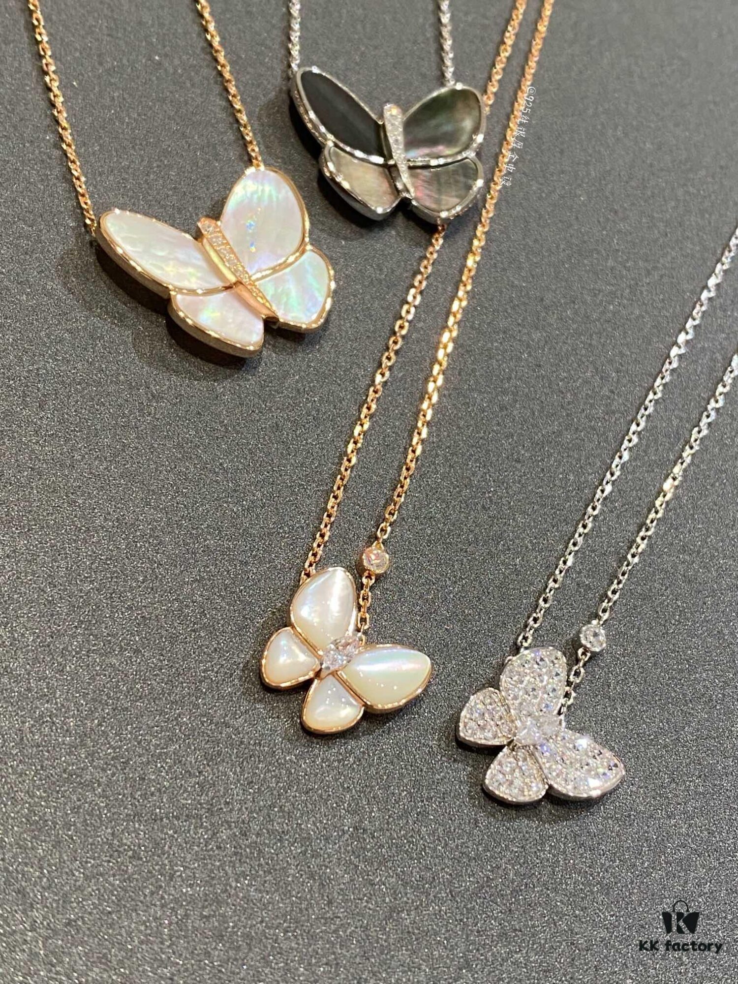 Vca Luxury Pendant, In Stock, Jewelry Craftsmanship