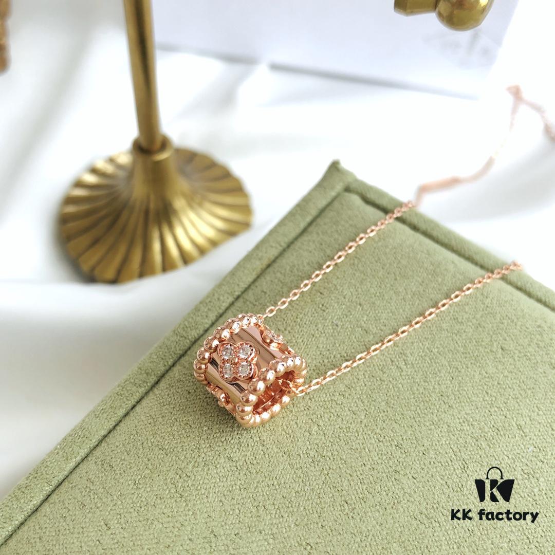 Van Cleef & Arpels Alhambra Clover Necklace Silver Version, Original Custom-Made! Material: 925 Sterling Silver with Vacuum Electroplated 18K Gold Chain