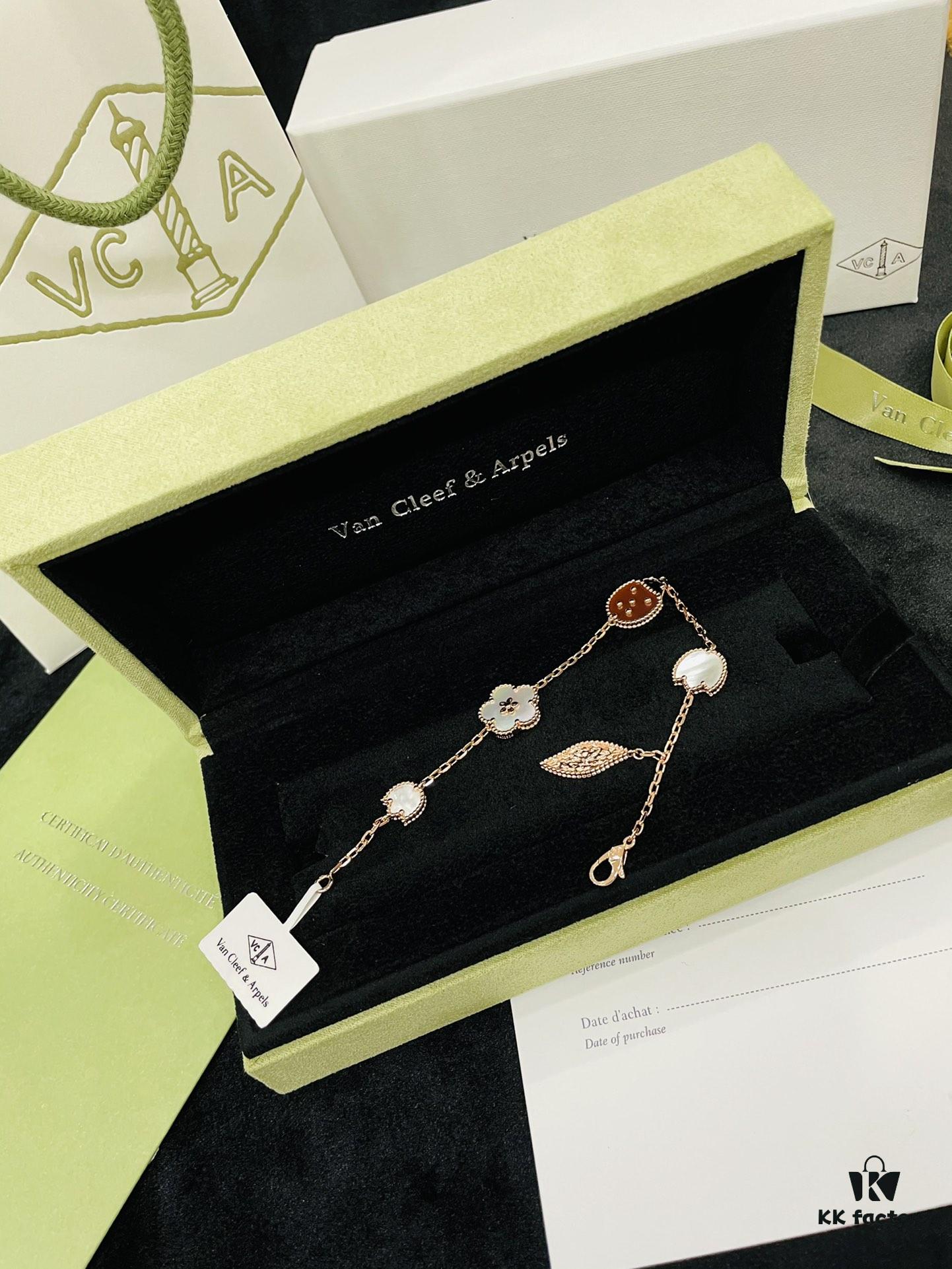 New Four-Leaf Clover Ladybug Braided Bracelet Inspired by Nature