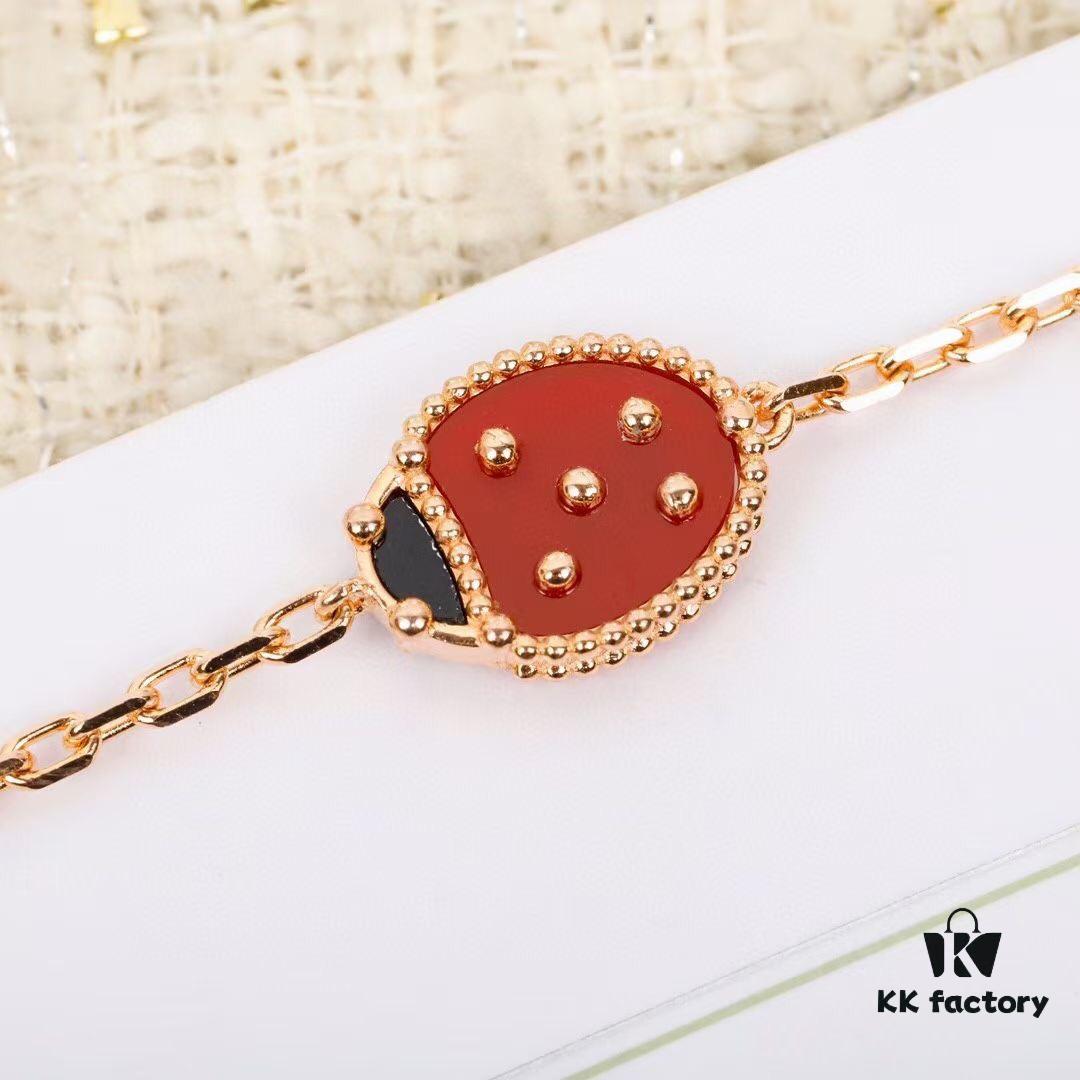 Top-tier VCA-style Ladybug Bracelet Z+, Genuine Jewelry-Grade ZP, Customizable in Real Gold and Diamonds, Only Authentic ZP Real Gold Version, Superior to All Other Gold Products on Market! Lucky Spring Collection Features Ladybugs and Floral Motifs, Celebrating Van Cleef & Arpels' Beloved Theme of Spring Rebirth