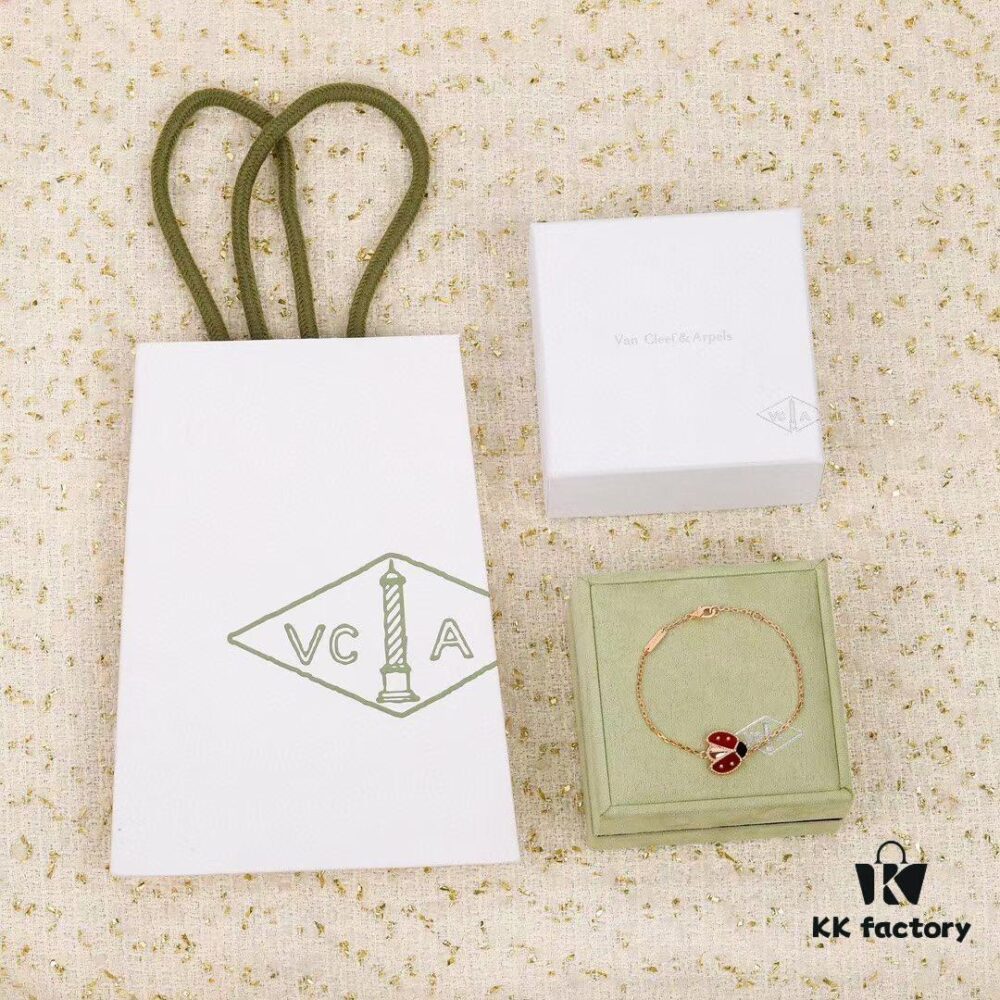 Top-tier VCA-style Ladybug Bracelet - Lucky Spring Collection, Z+ Version