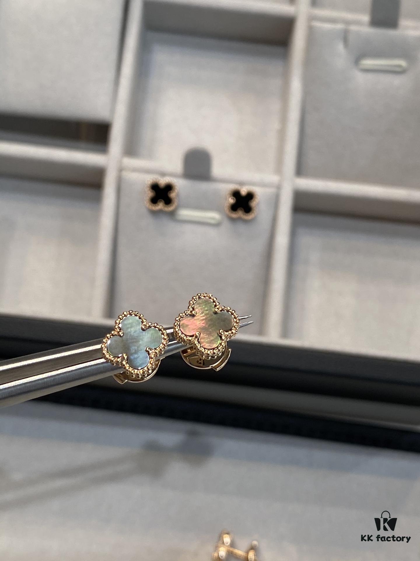 Mini Four-Leaf Clover Gray Shell