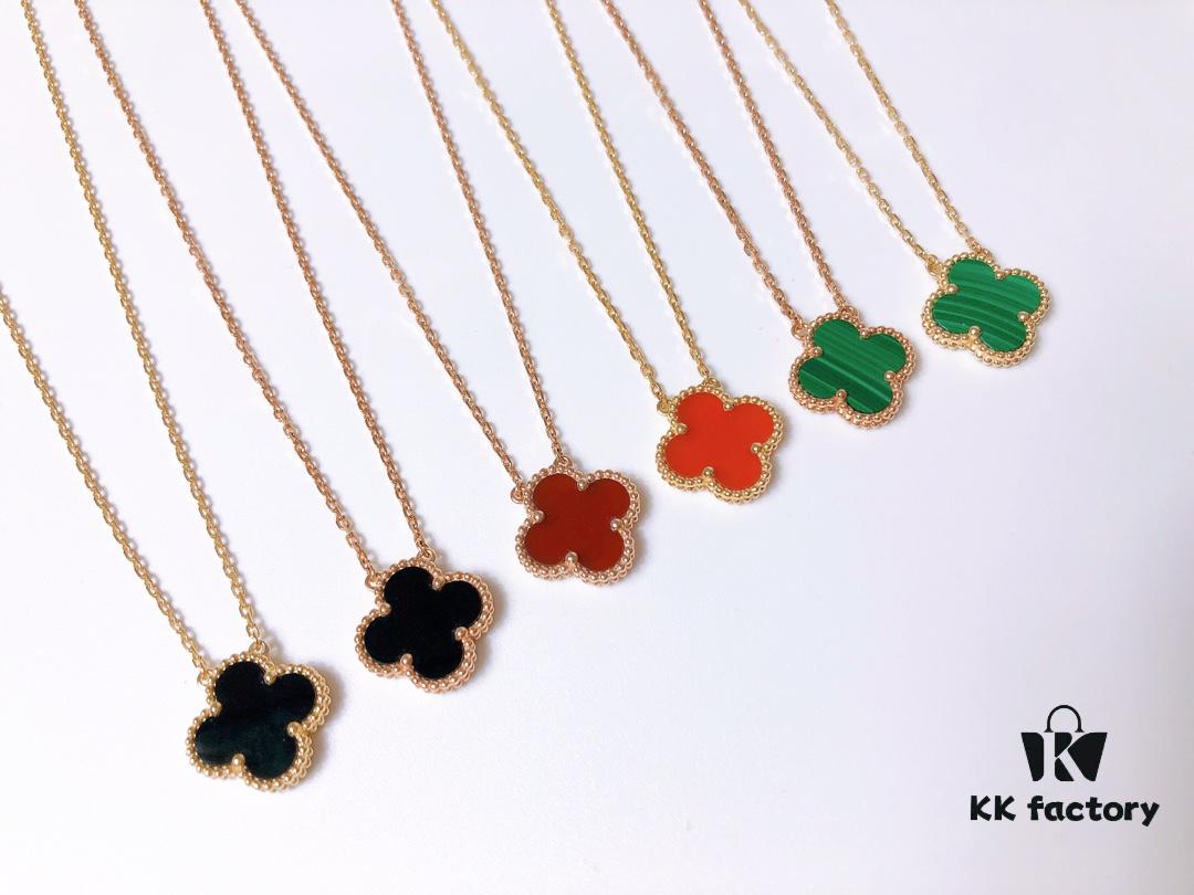 Luxury Purchased Level VCA Van Cleef & Arpels Standard Medium Four-Leaf Clover Necklace