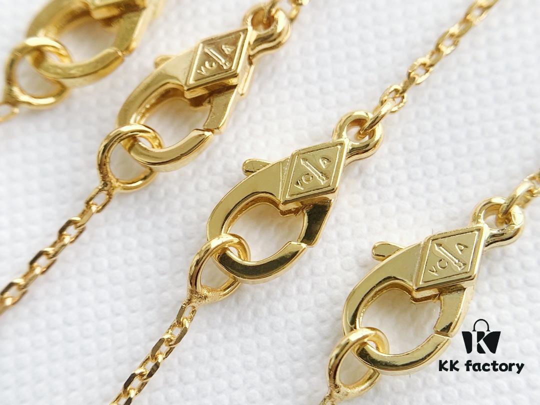 Christmas Gift 🎁 Van Cleef & Arpels Alhambra Clover Necklace with Natural Black Onyx, Red Jasper, White Mother-of-Pearl, and Malachite in Rose Gold, Yellow Gold, and White Gold Plated 925 Sterling Silver from Germany