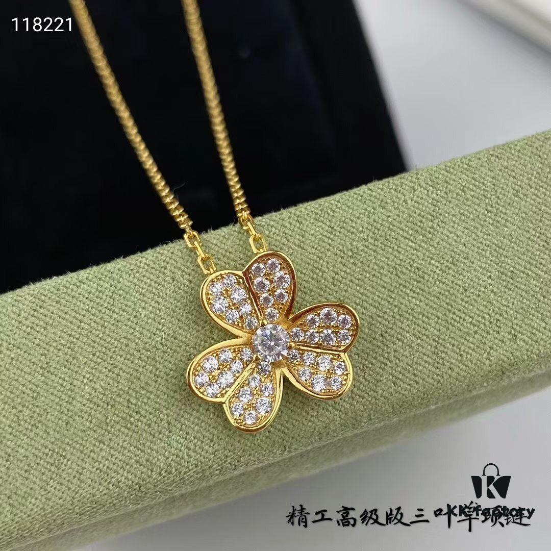 925 VCA Clove Necklace, Breaking the Classic VCA Four-Leaf Clover Design, Full Diamond Style Particularly Flattering and Versatile