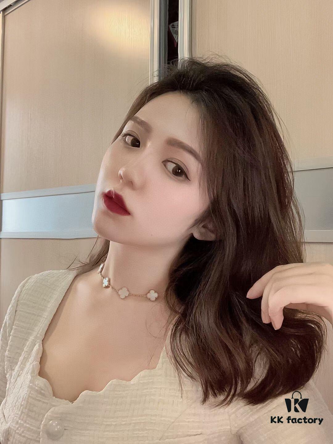 Van Cleef & Arpels Alhambra Necklace, Four-Leaf Clover 🍀, Elegant and Stylish in Every Color