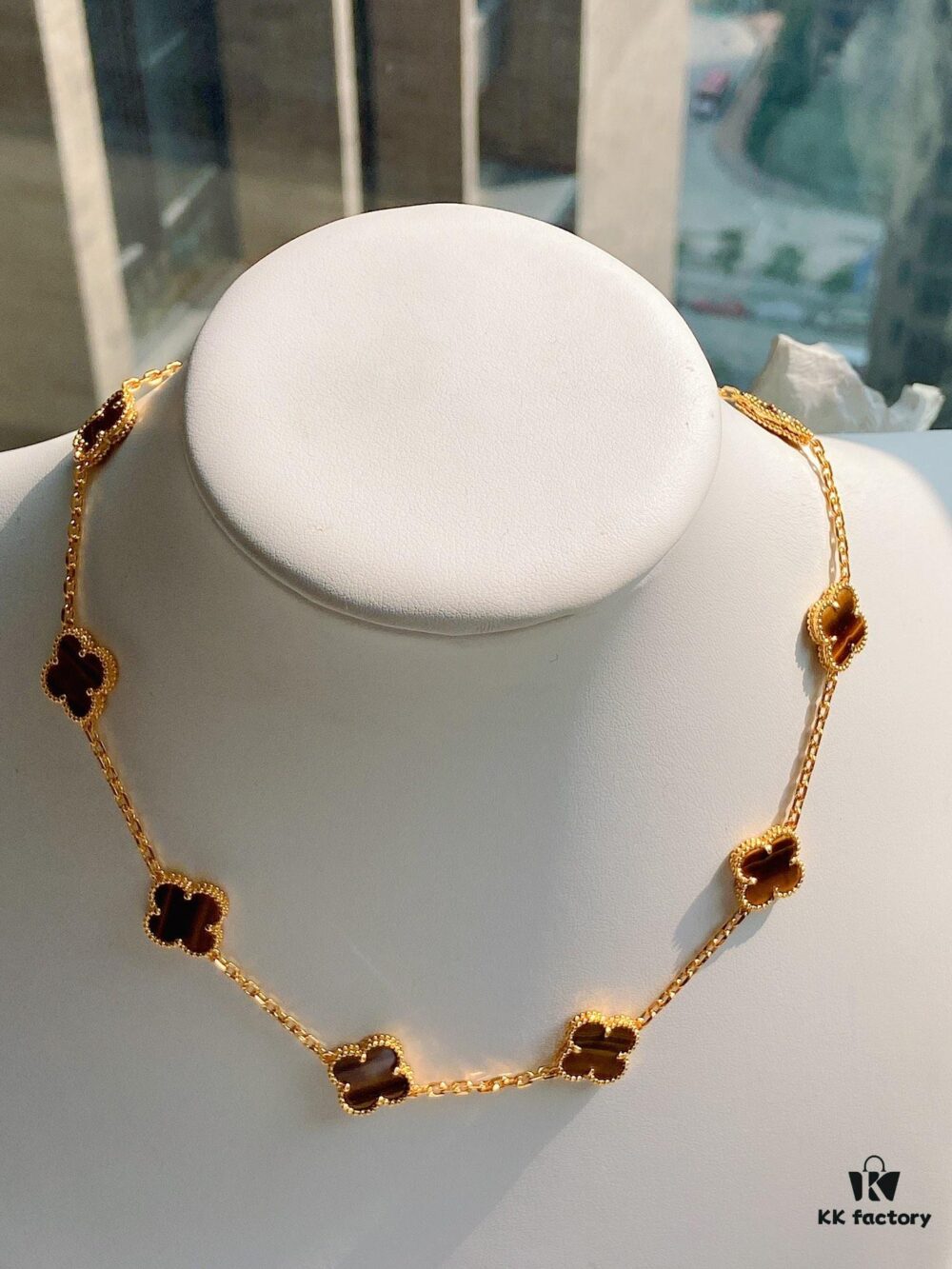 VCA Alhumbra Vintage Ten-Flower Yellow Gold Tiger's Eye Necklace