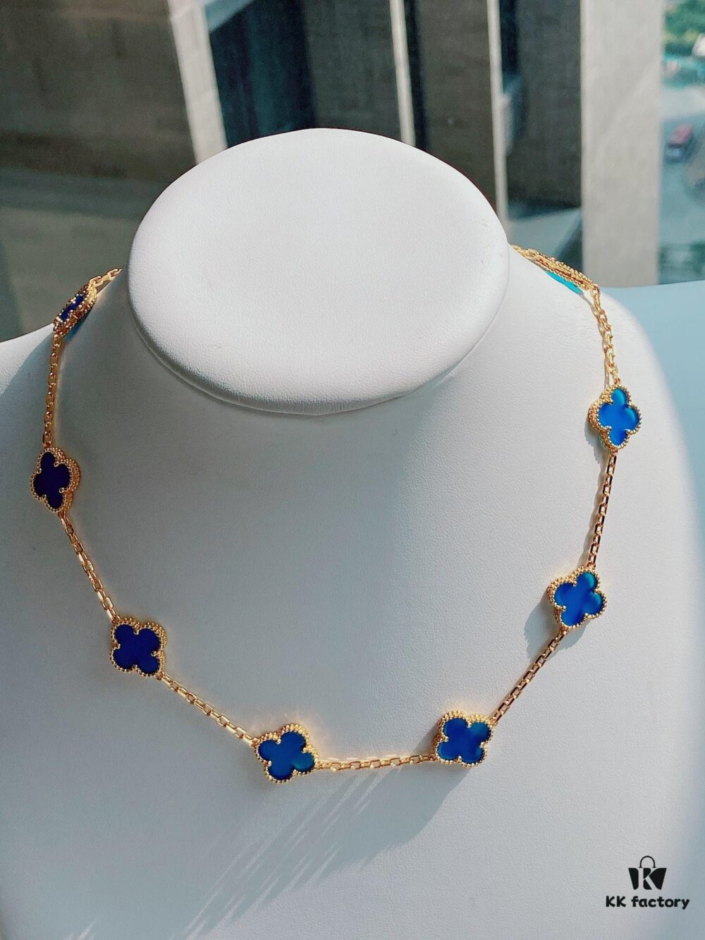 VCA Alhumbert Vintage Ten-Flower Yellow Gold Blue Chalcedony Necklace