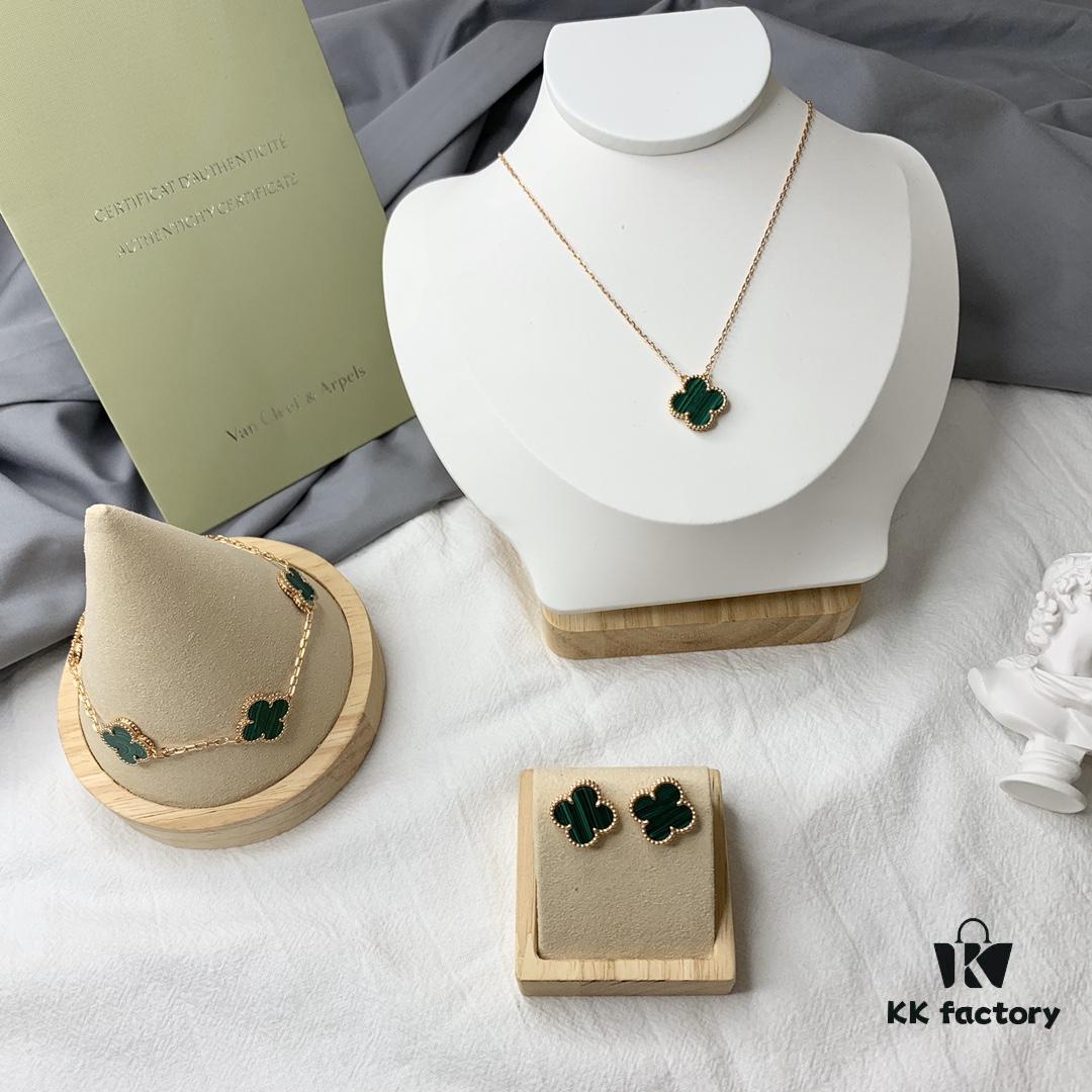 VCA Four-Leaf Clover Lucky Set