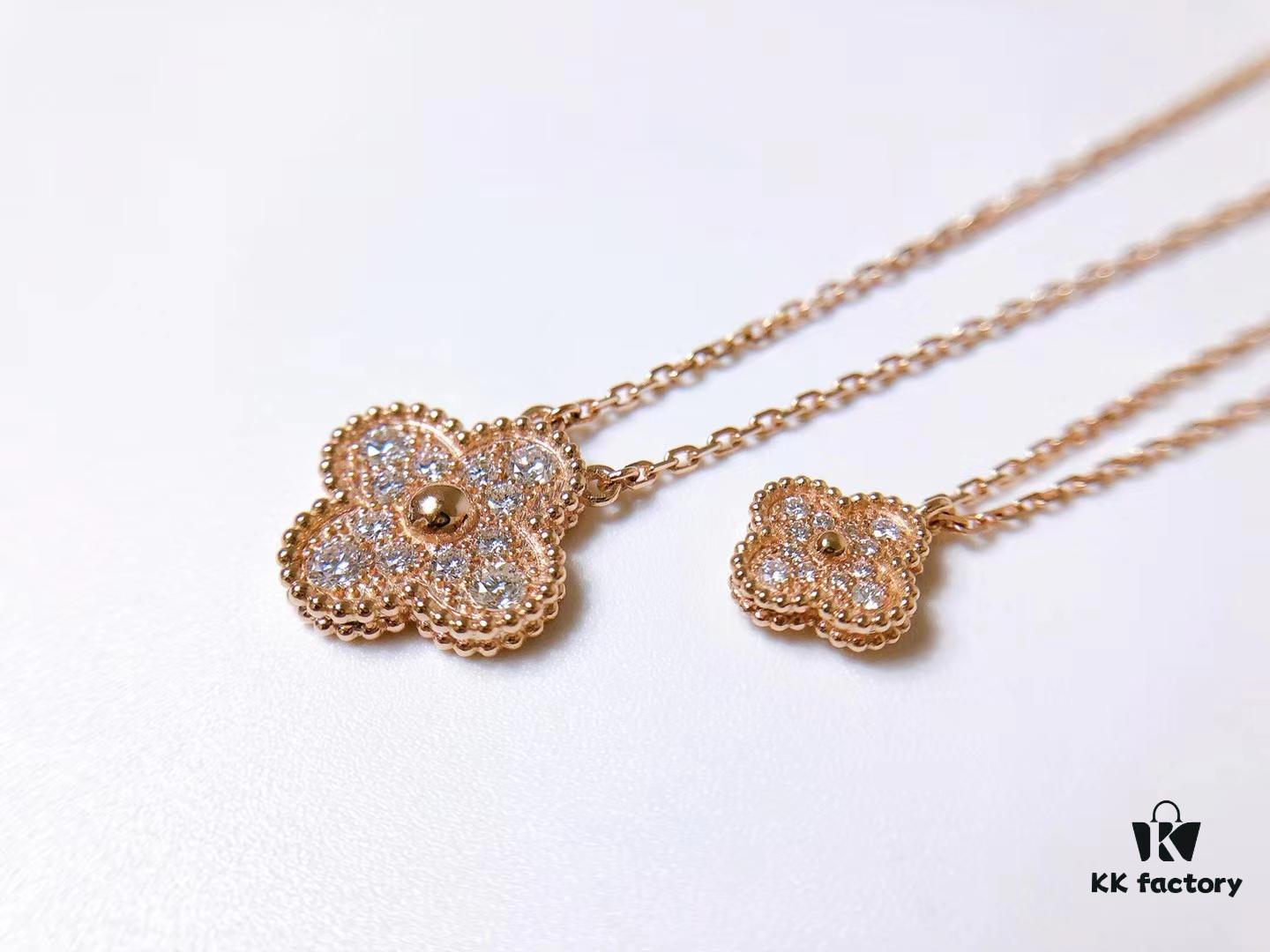 Clover Necklace