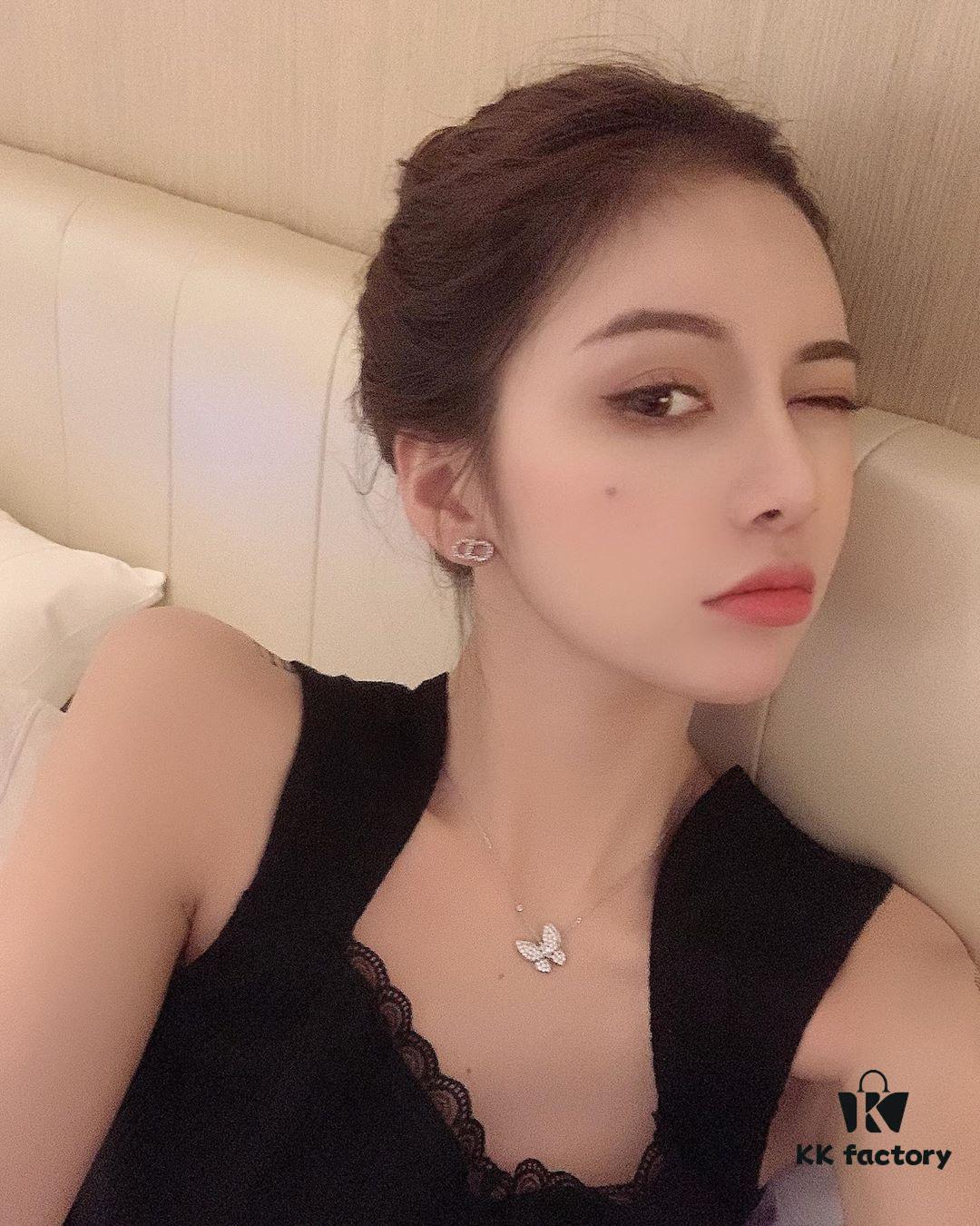 VCA Classic Full Diamond Butterfly Necklace, Luxurious and Elegant Design, Universally Flattering, Must-Have for VCA Enthusiasts