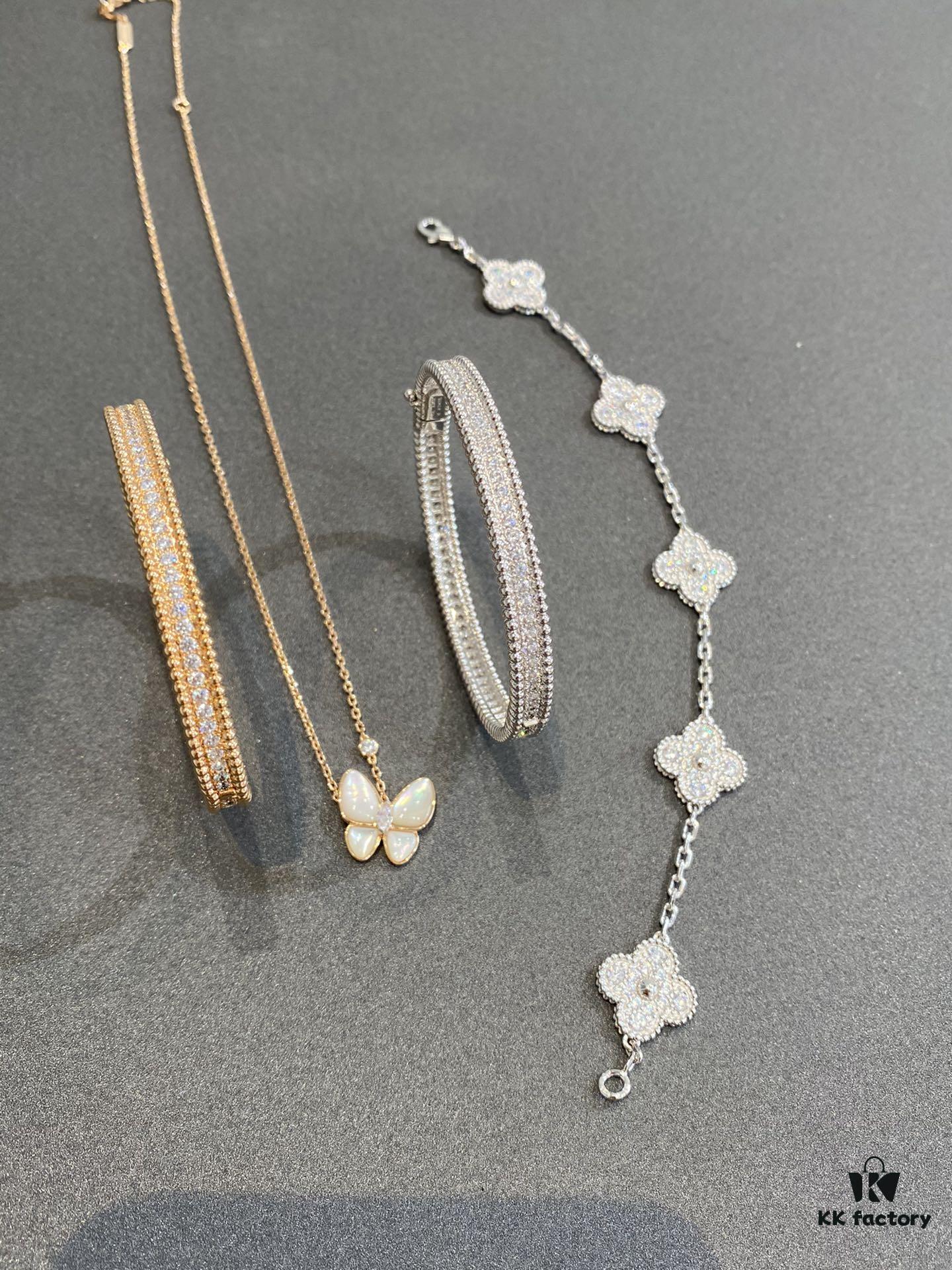 New VCA Four-Leaf Clover Perlee Beaded Bracelet, Single Row Diamond Bracelet, Classic Stacking Design, Vintage and Exquisite