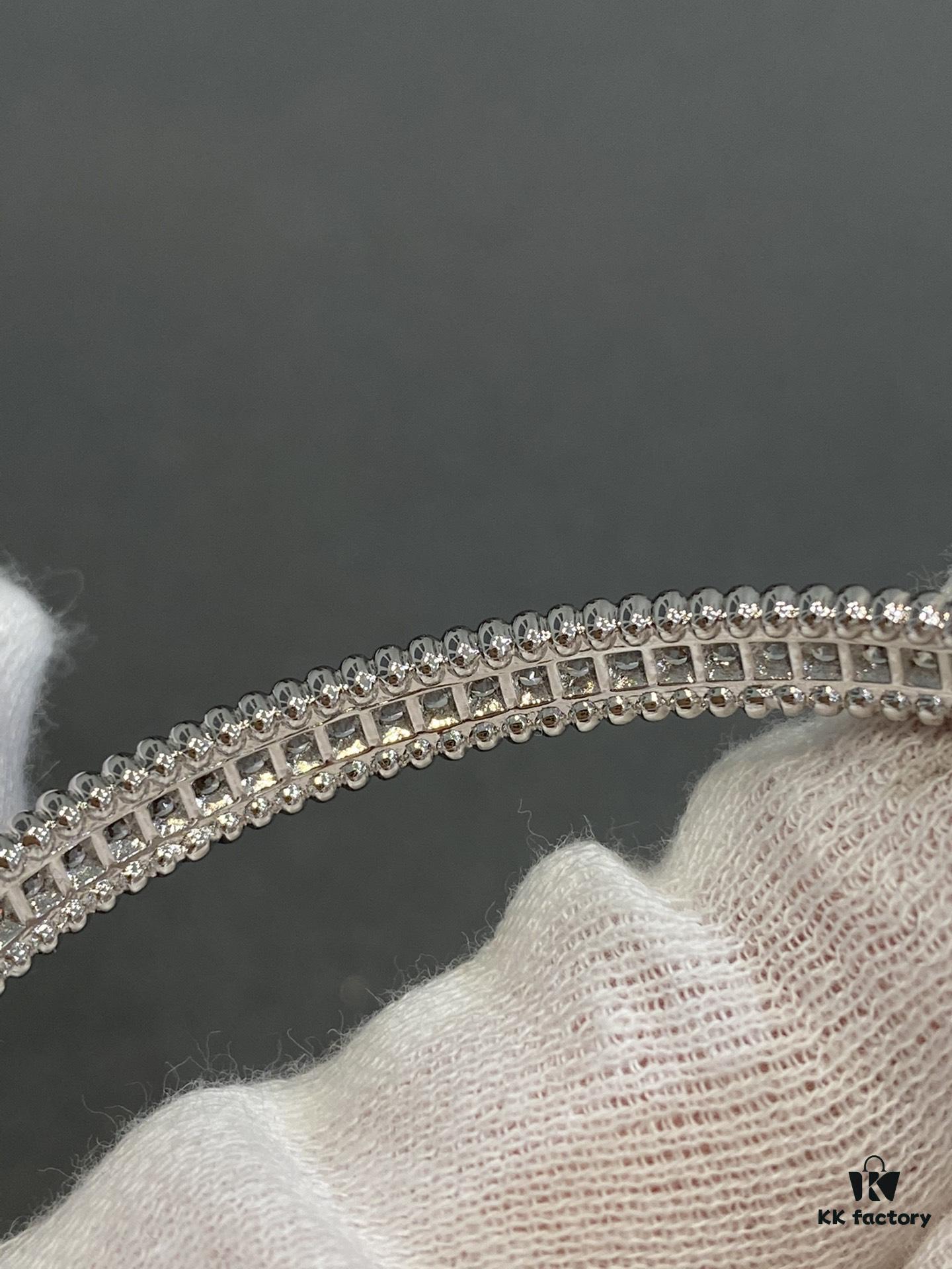 New Vca Four-Leaf Clover Perlee Beaded Bracelet, Single Row Diamond Bracelet, Classic Layering Design, Vintage and Exquisite