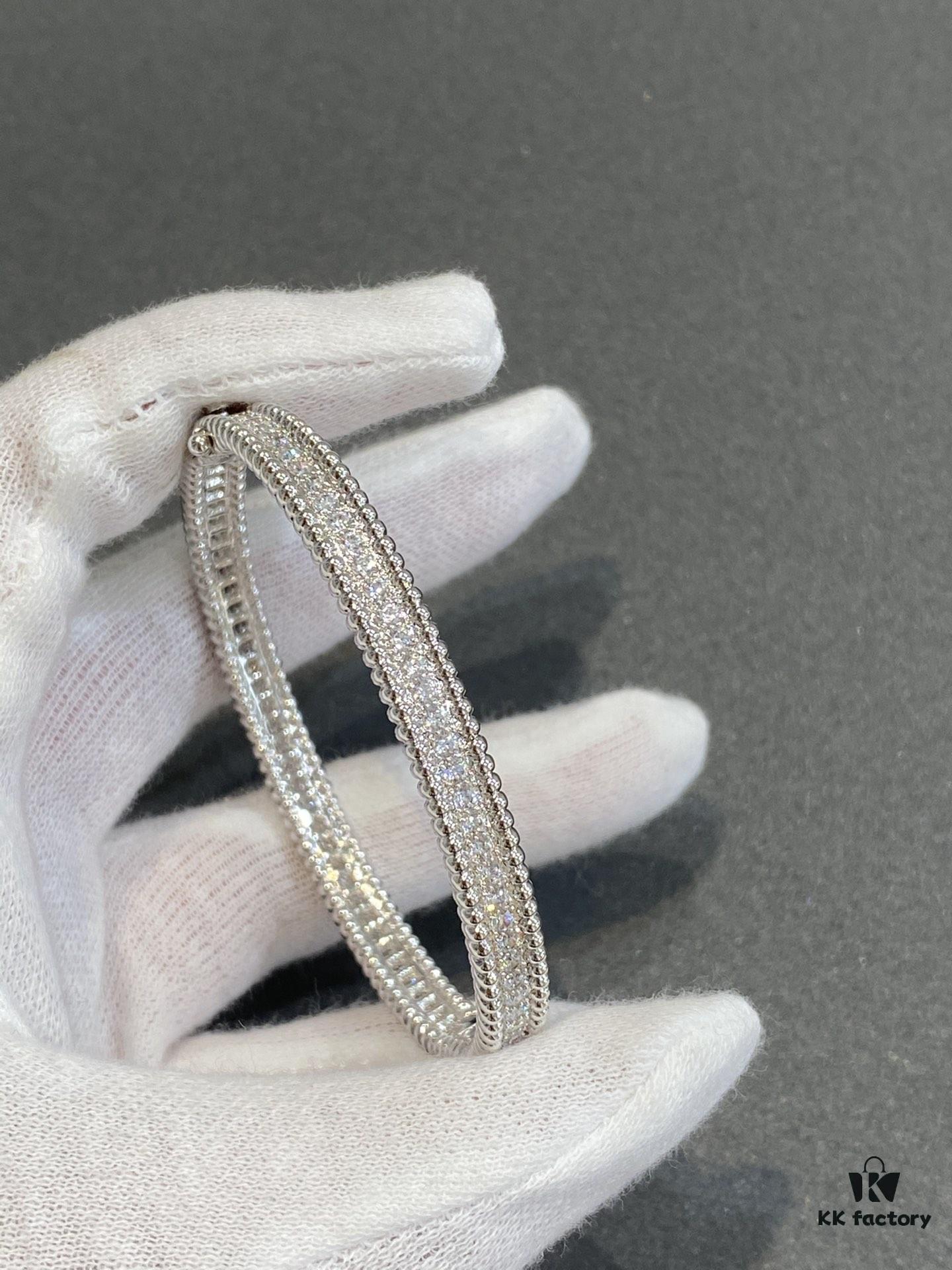 New Vca Four-Leaf Clover Perlee Beaded Bracelet, Single Row Diamond Bracelet, Classic Layering Design, Vintage and Exquisite