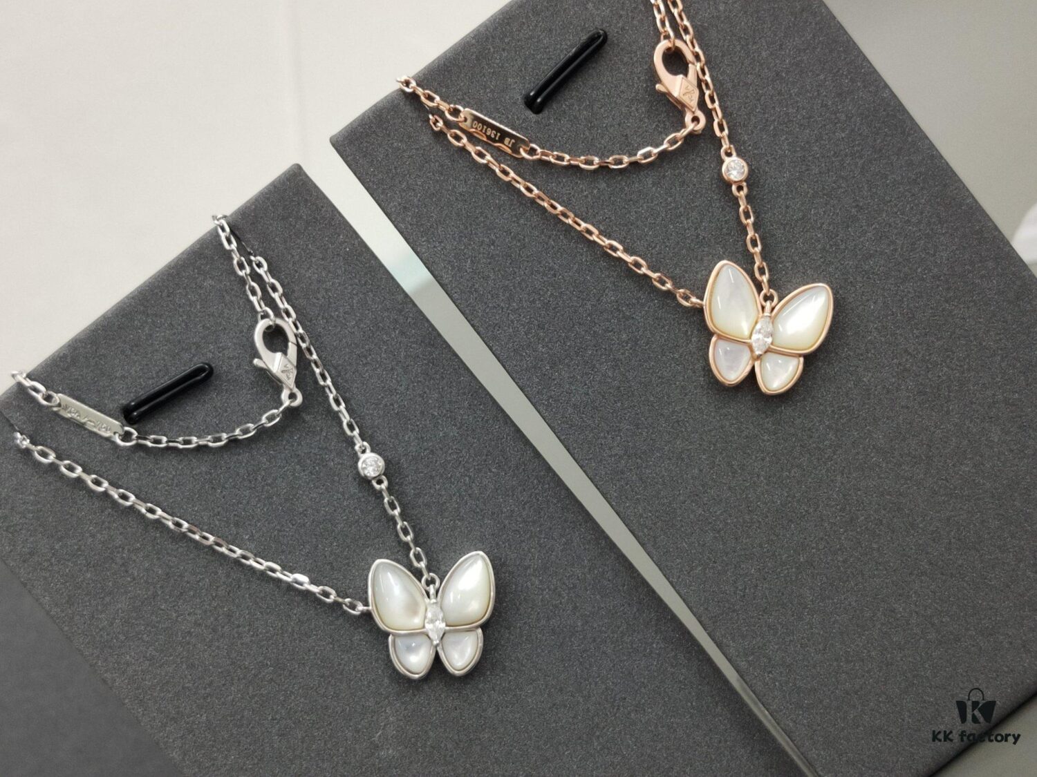 VCA 3D Butterfly White Mother-of-Pearl Pendant Necklace, Classic Jewelry-Grade Design