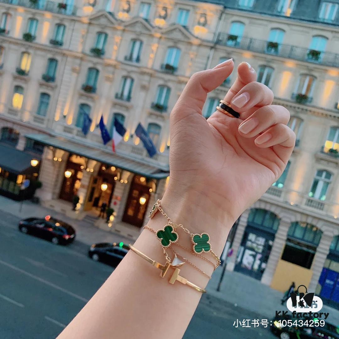 Exquisitely Noble Green Malachite! Instantly Elevates Your Presence and Class!