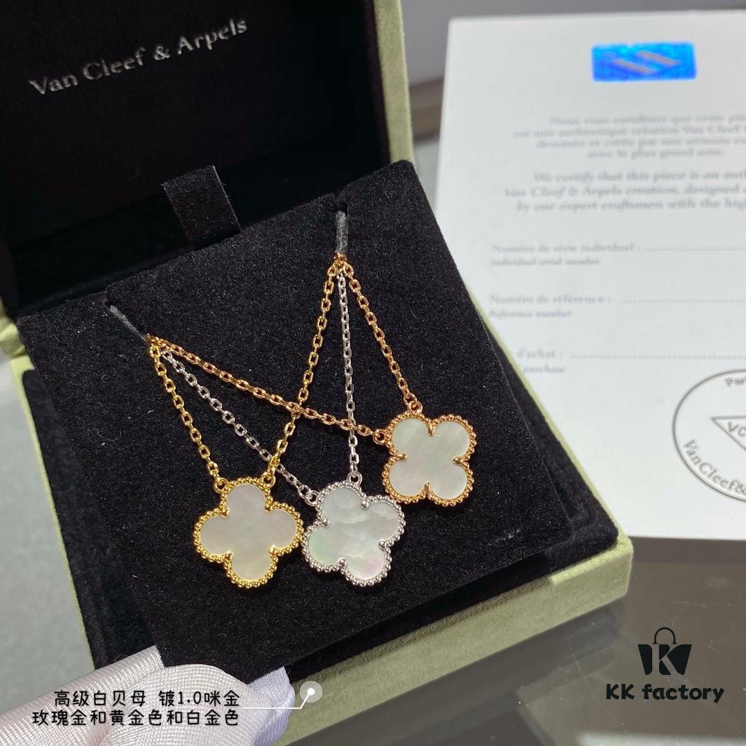 Chunky Chain with CNC-Cut Clasp, V Gold Plated with Imitation Gold, Vca Clover Necklace Featuring White Mother-of-Pearl, Red Agate, and Black Agate