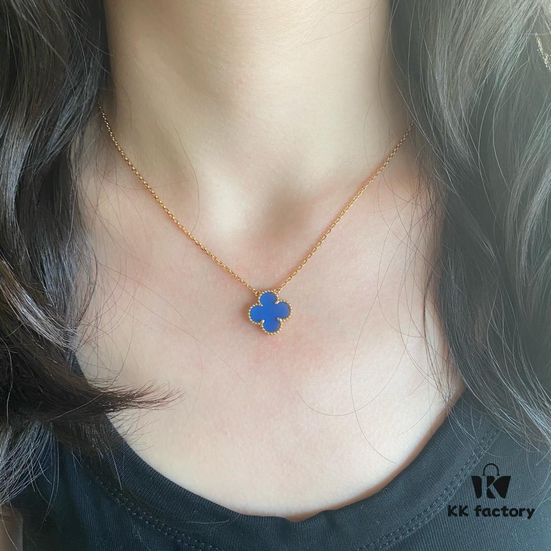 Chunky Chain with CNC Buckle, V Gold Plated Mi Gold, Vca Clover with Premium Blue Agate Necklace