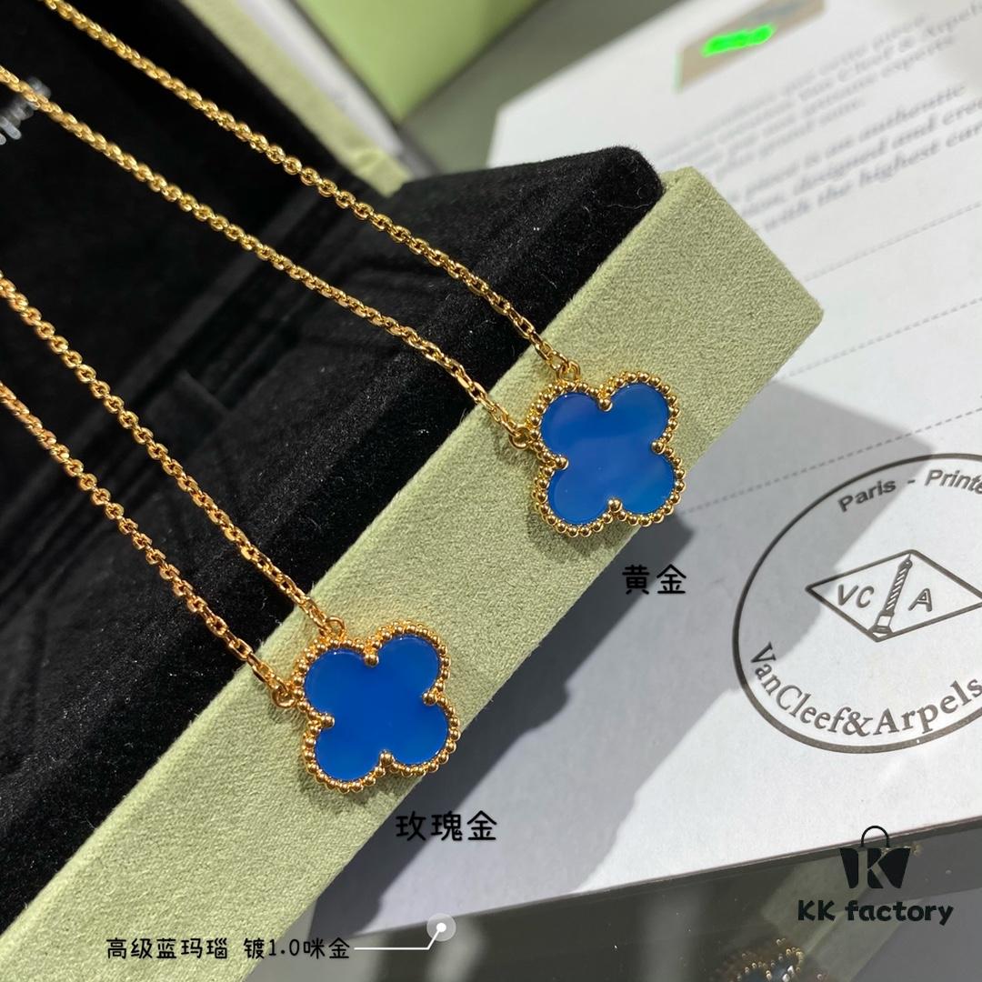 Chunky Chain with CNC Buckle, V Gold Plated Mi Gold, Vca Clover with Premium Blue Agate Necklace
