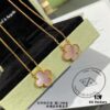 Chunky Chain with CNC Buckle, V Gold Plated Mi Gold, VCA Clover Natural Pink Shell Necklace