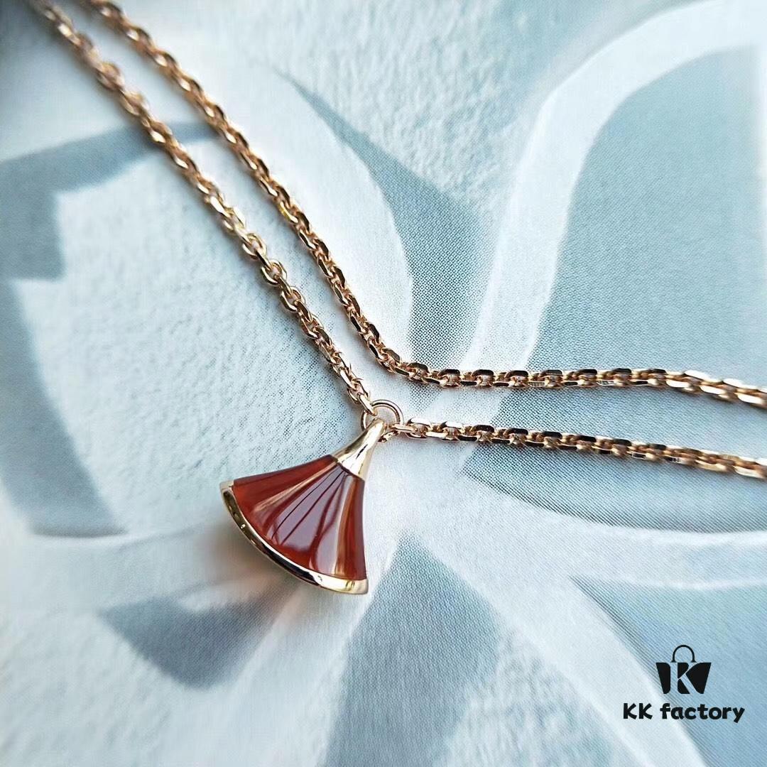 BV DIVA Bracelet, Limited Stock, Original Custom Design, White Pearl Mother of Pearl and Red Carnelian, Absolutely Elegant and High-End! Authentic Original Clasp, You'll Love It as Soon as You Receive It!