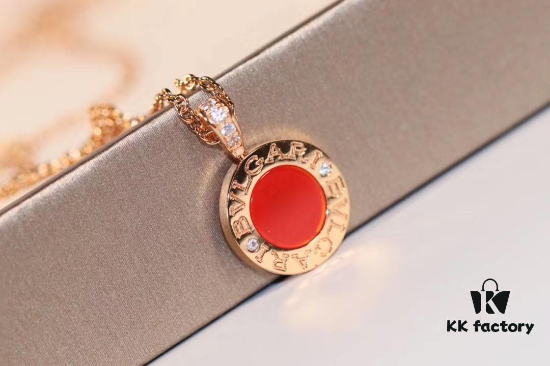 Bvlgari Double-Sided Pendant Necklace with Natural Stone – One Side Red Agate, One Side White Mother-of-Pearl