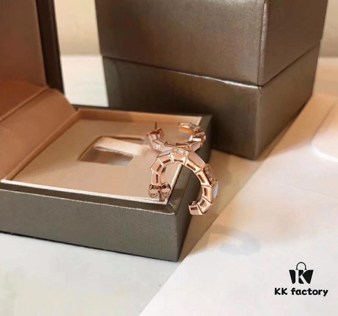 👑【Top-tier Replica】BVLGARI Classic Revival - Exclusive Online, Hot Selling Natural Shell Earrings, Serpenti Design with Sparkling Diamonds, Elegant and Feminine Lines, Thickened 925 Sterling Silver with Gold Plating, Genuine Mother-of-Pearl, Authentic Engraving