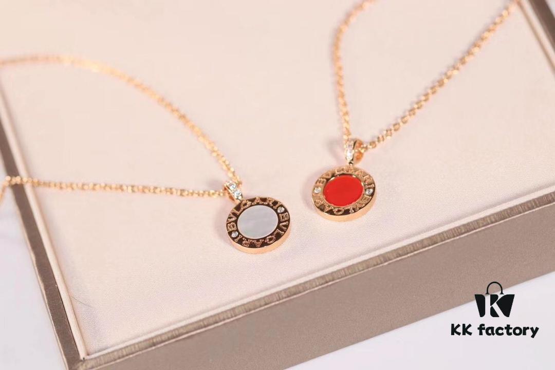 Bvlgari Double-Sided Pendant Necklace with Natural Stone – One Side Red Agate, One Side White Mother-of-Pearl