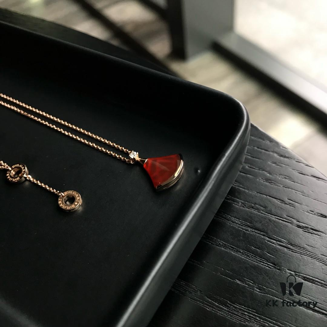 BVLGARI Bulgari Diva Series Skirt Dress Necklace and Bracelet Set - High-End Custom Red Carnelian Fan Collection, 18K Rose Gold/White Gold Plated Premium Alloy with Sparkling Faux Diamonds