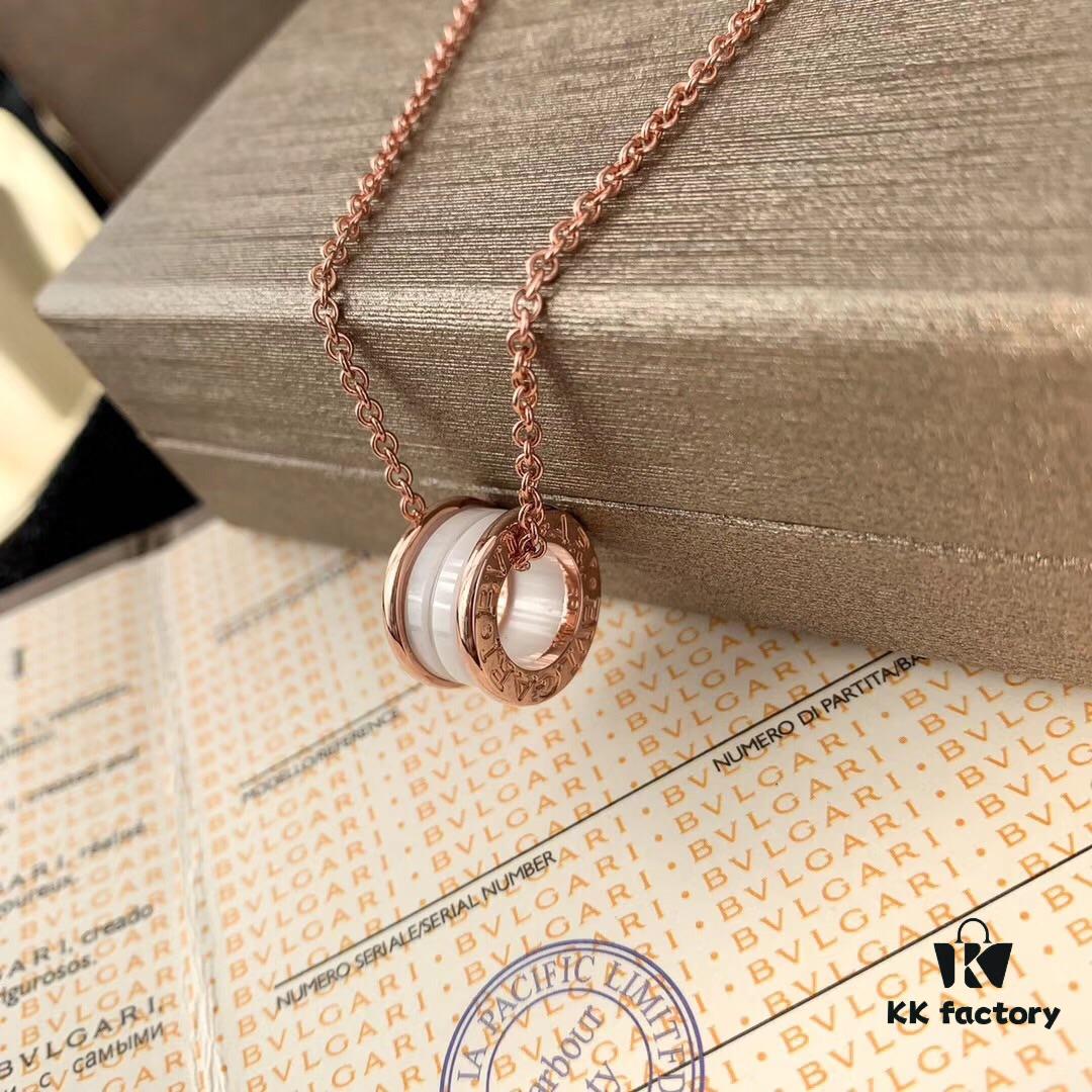 Exclusive In-Stock! White Ceramic Necklace Bvlgari B.ZERO1 Series Necklace with Rose Gold Chain Featuring Black Ceramic Spiral Pendant