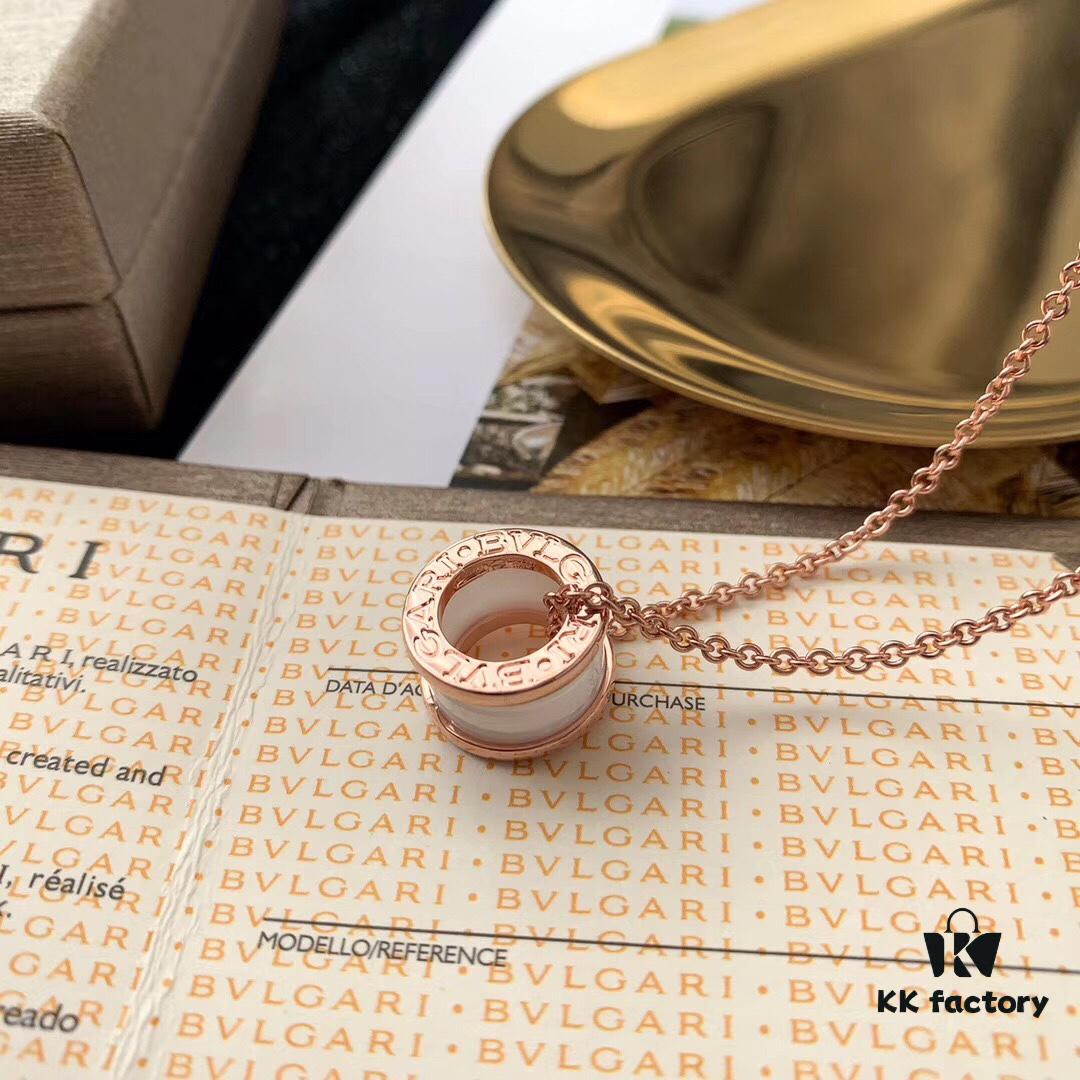 Exclusive In-Stock! White Ceramic Necklace Bvlgari B.ZERO1 Series Necklace with Rose Gold Chain Featuring Black Ceramic Spiral Pendant