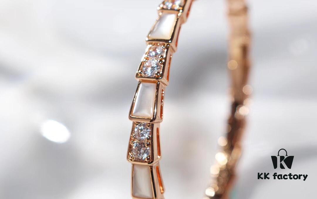 Hot In-Stock Natural Shell Bracelet BVLGARI Classic Reissue Bulgari Snake Bracelet 925 Sterling Silver Thick Gold Plated with Natural Mother of Pearl Elegant Luxury Design