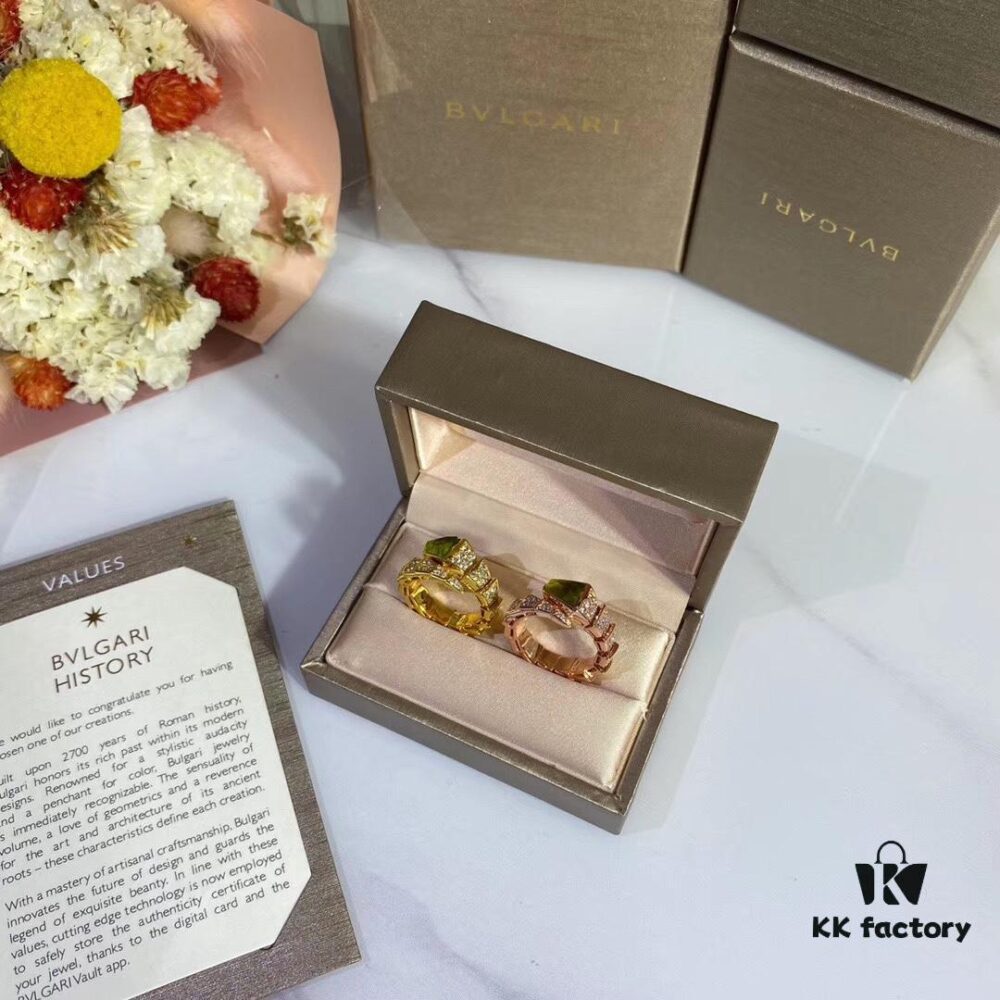 BVLGARI Bulgari Serpenti Full Diamond Green Head Snake Ring