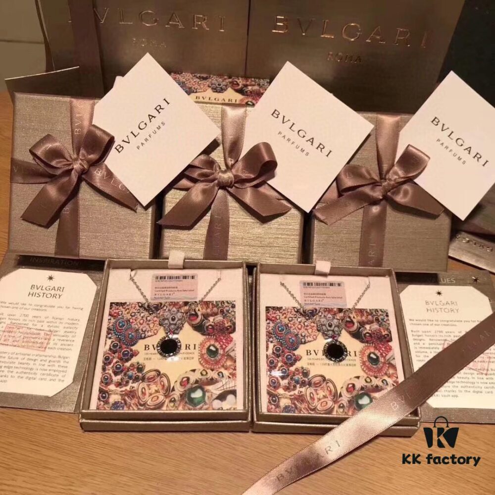 New Arrival Bvlgari Red Person Necklace Pendant