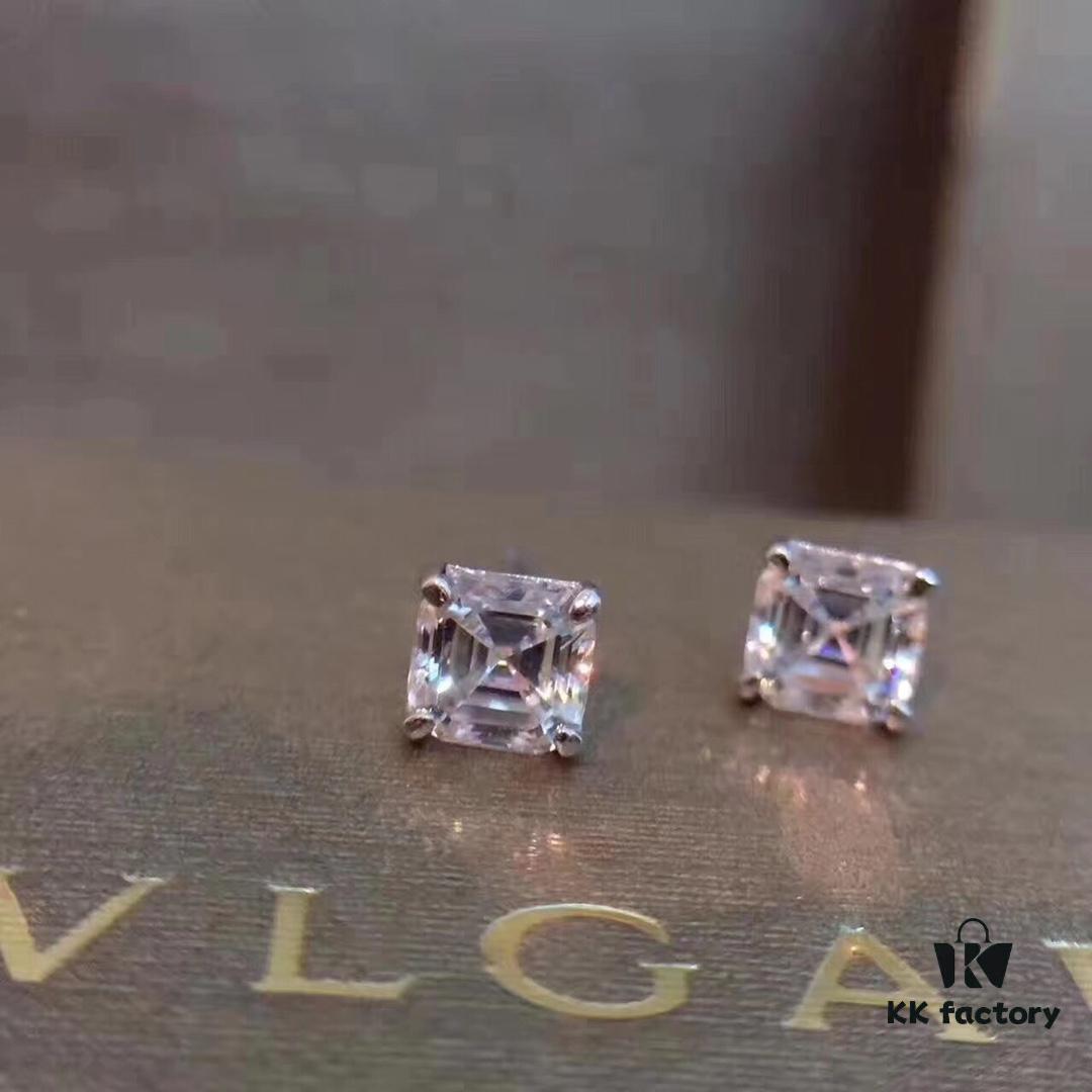 Bvlgari Four-Claw Stud Earrings, As Seen in Picture! Tower-Cut Square Diamond, Simple Yet Elegant!