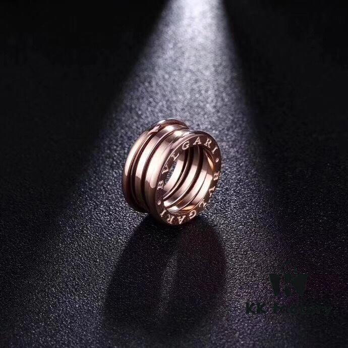 BV* Bvlgari Spring Ring – A Masterpiece of Design, the Go-To Choice for Celebrities, Influencers, and Trendsetters, Ideal as a Couple's Ring