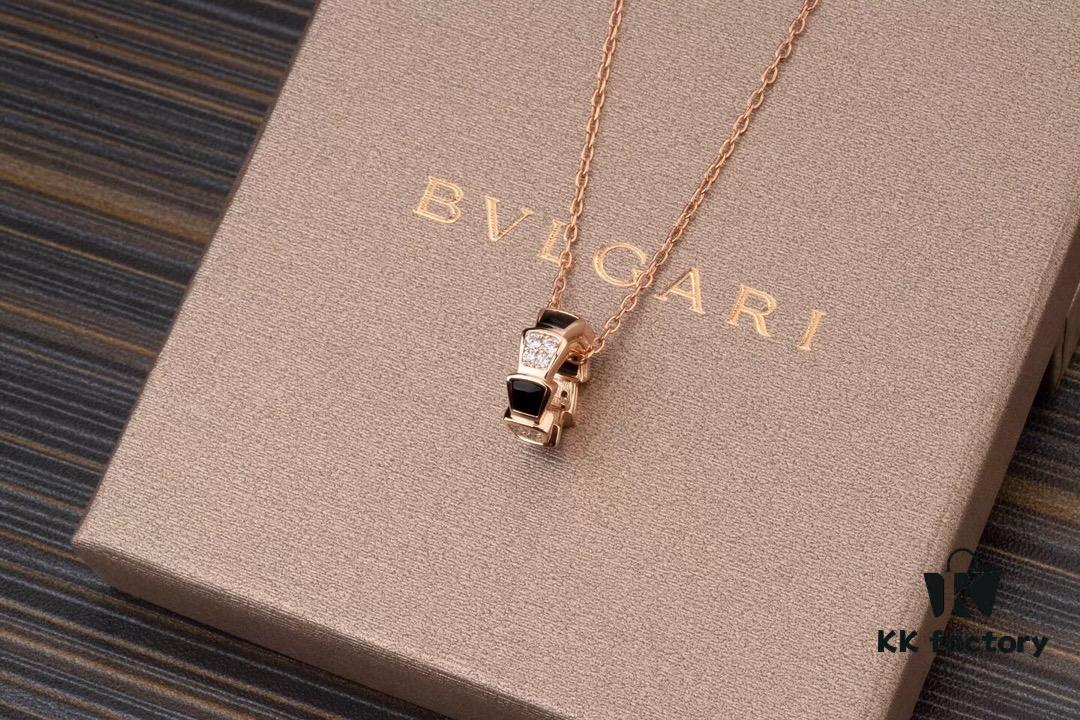 High-End Version Bvlgari BV Snakebone Necklace 925 Sterling Silver Plated with 18K Rose Gold, Polished Gold Finish, Red Carnelian, Black Onyx, Malachite, Pearl Mother-of-Pearl, 5 Colors Available, Embedded with Imported Synthetic High-Carbon Diamonds and Natural Carnelian