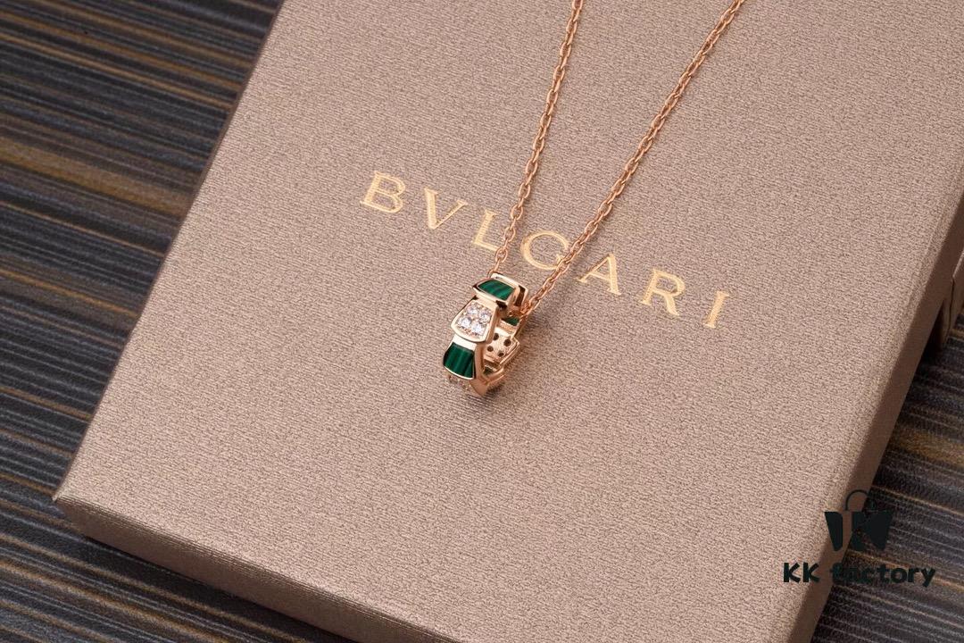 High-End Version Bvlgari BV Snakebone Necklace 925 Sterling Silver Plated with 18K Rose Gold, Polished Gold Finish, Red Carnelian, Black Onyx, Malachite, Pearl Mother-of-Pearl, 5 Colors Available, Embedded with Imported Synthetic High-Carbon Diamonds and Natural Carnelian